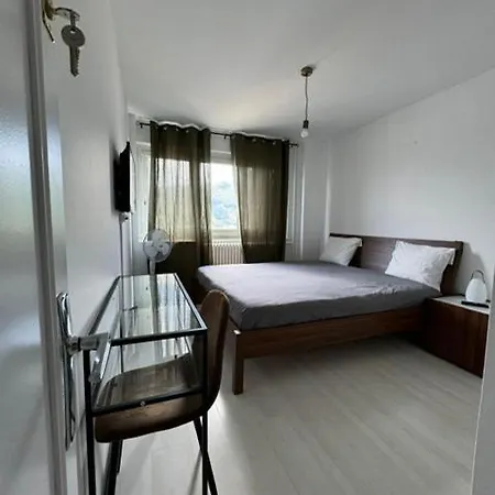 M64*marquer* Joli Chambre